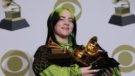 Zpěvačka Billie Eilish ovládla Grammy 2020
