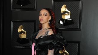 Grammy 2020: Přehlídka úděsných modelů jako z karnevalu!