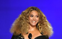 Grammy 2021: Rekord Beyoncé a dekolty a stehna v akci!
