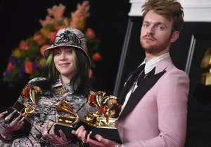 Hudební ceny Grammy ovládly ženy: Píseň roku volá po ukončení rasismu.