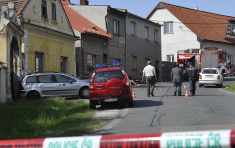 Riskantní zákrok mají za sebou hasiči a záchranáři na Plzeňsku. 