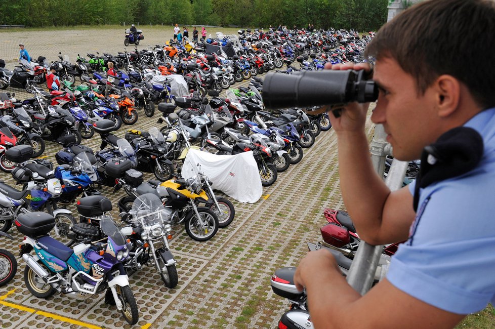 Motocykly návštěvníků hlídala policie