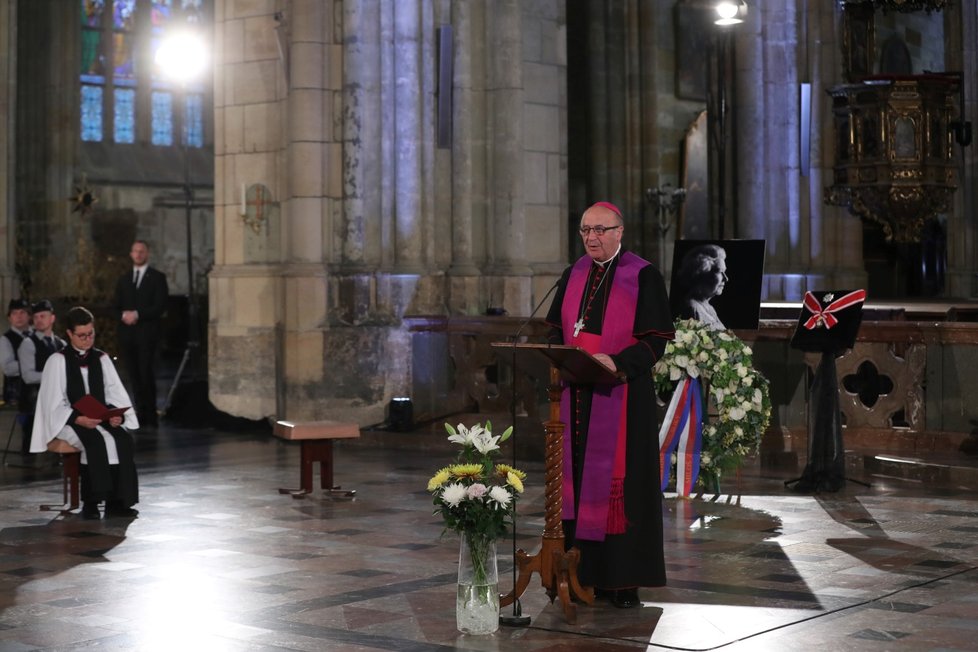 Arcibiskup Jan Graubner na Pražském hradě