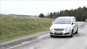 Tady jedou auta do kopce i s vypnutým motorem: Na Slovensku selhává gravitace?