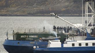 Aktivisté Greenpeace udělali chybu. Zapomněli, že jsou v Rusku