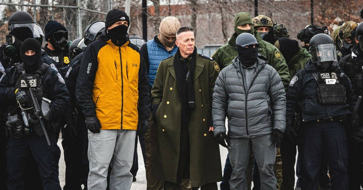 Minneapolis: ¡¿Despidieron al jefe de la patrulla fronteriza, Greg Bovin?!