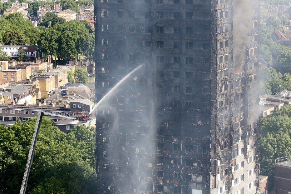 Od požáru londýnského věžáku Grenfell Tower uběhly čtyři roky