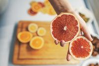 Grapefruit jako superpotravina. Zlepšuje imunitu, snižuje cholesterol a pomáhá při hubnutí