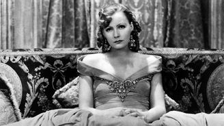 Nejkrásnější žena světa Greta Garbo očarovala Hitlera, milovali ji muži i ženy a snoubence neuvěřitelně ponížila