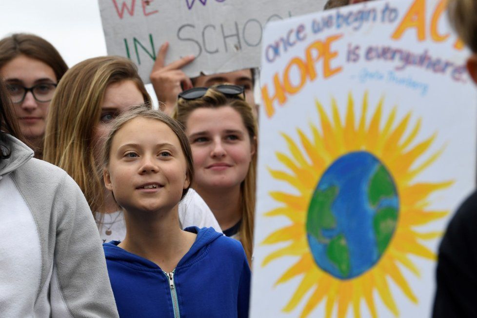 Greta Thunbergová demonstrovala s dalšími studenty před Bílým domem (13. 9. 2019)