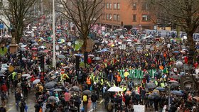 Aktivistka Thunbergová v Bristolu zkritizovala politiky i média.