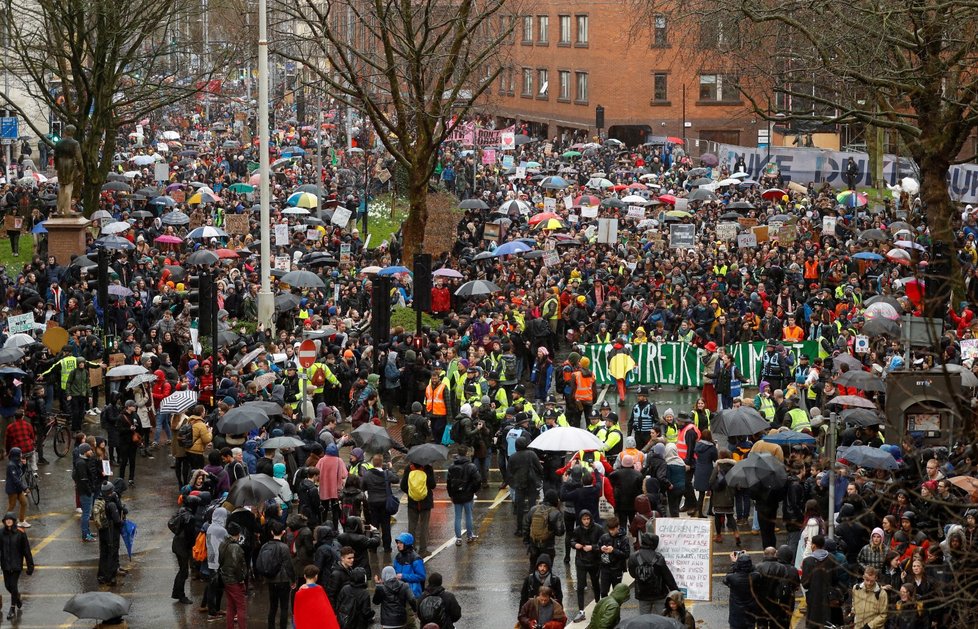 Aktivistka Thunbergová v Bristolu zkritizovala politiky i média.