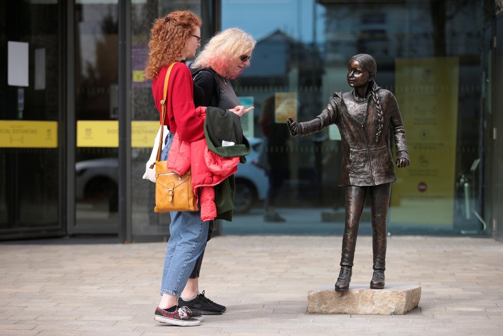 Švédská aktivistka Greta Thunbergová má vlastní sochu.