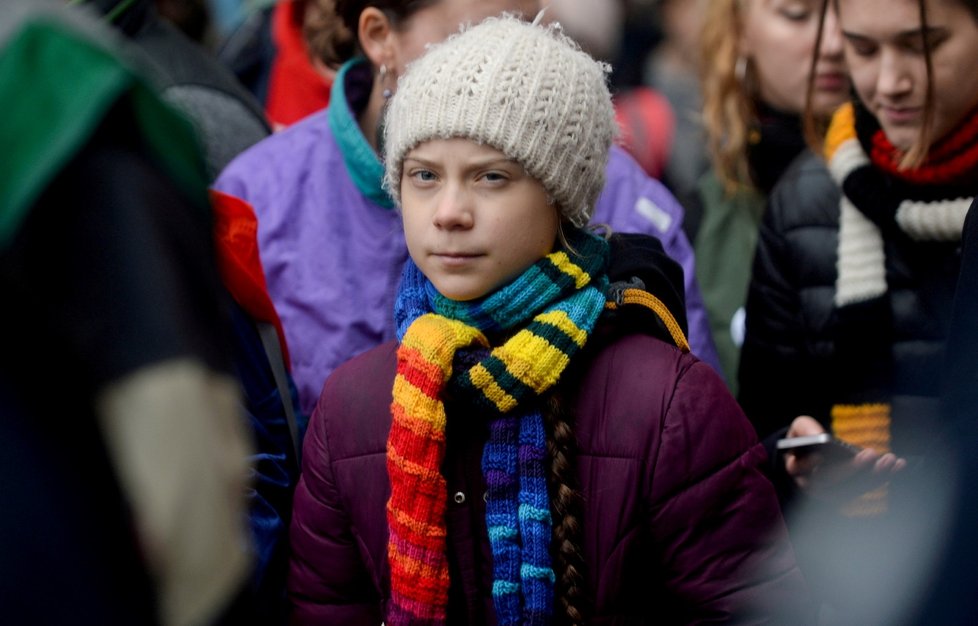 Greta Thunberg před švédským parlamentem (2021)