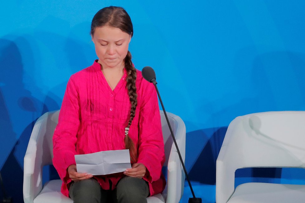 Greta Thunbergová přednesla emotivní projev na klimatickém summitu v New Yorku.