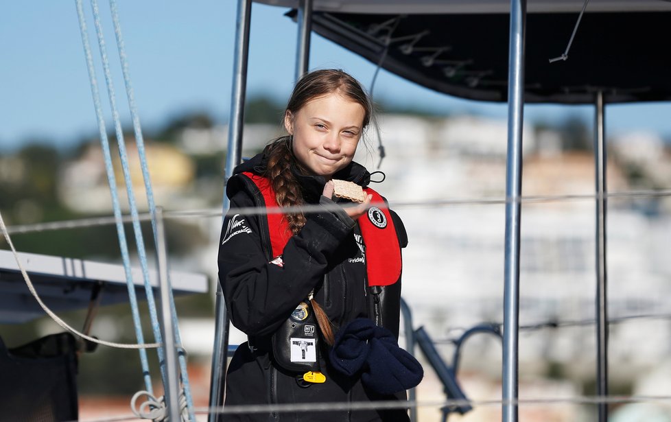 Švédská aktivistka Greta Thungergová dorazila po 3 týdnech na moři do Evropy, (3. 12. 2019).