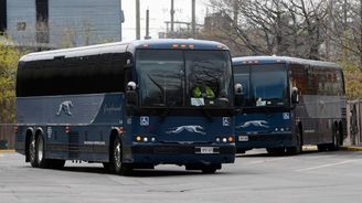 Americkou ikonu autobusové dopravy Greyhound koupila mateřská firma Flixbusu