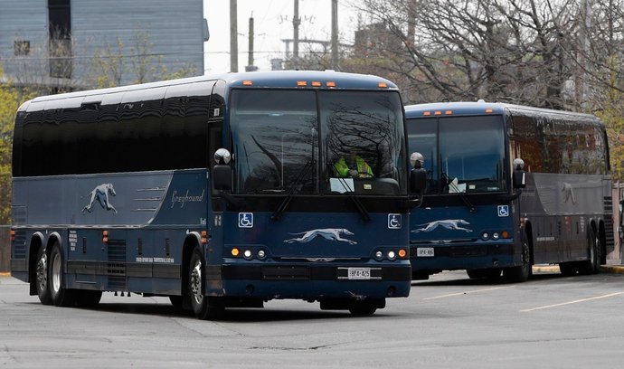 Americkou ikonu autobusové dopravy Greyhound koupila mateřská firma Flixbusu