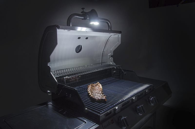 Led svítilna na gril Char-Broil, www.mountfield.cz, 509 Kč