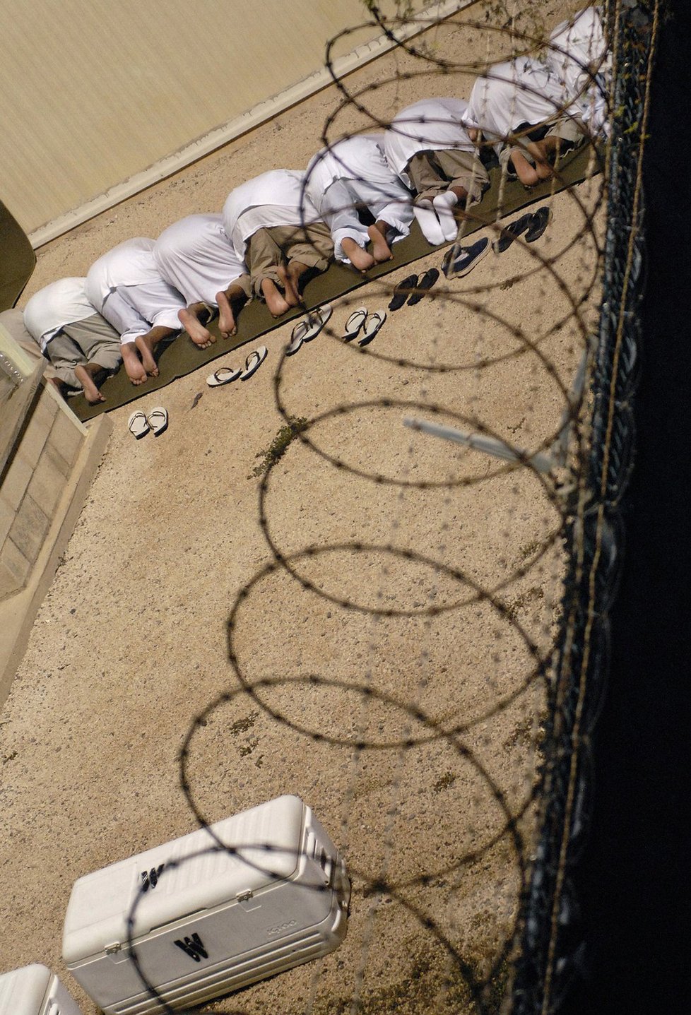 Obama chce zavřít Guantánamo a desítky vězňů převézt do USA.