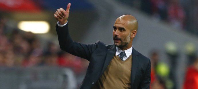 Trenér Pep Guardiola po sezoně skončí v Bayernu Mnichov a skoro jistě zamíří do Premier League