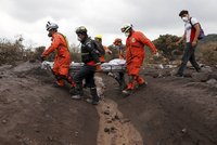 200 lidí zmizelo beze stopy. Po obětech sopky ukončili v Guatemale pátrání