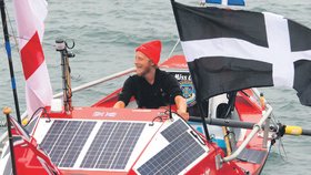 Oliver Hicks zdolal ve svých třiadvaceti letech Atlantik na veslici