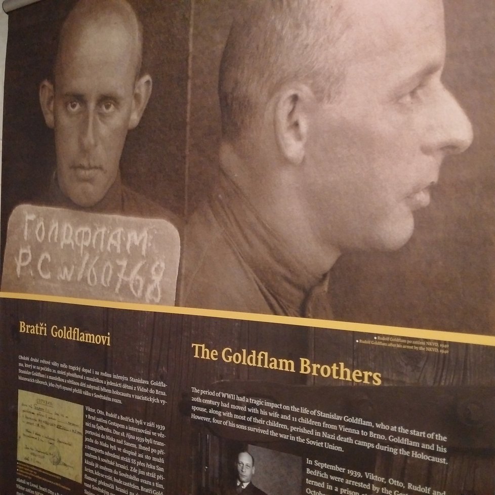 Panel o rodině Goldflamových na výstavě  Židé v Gulagu.