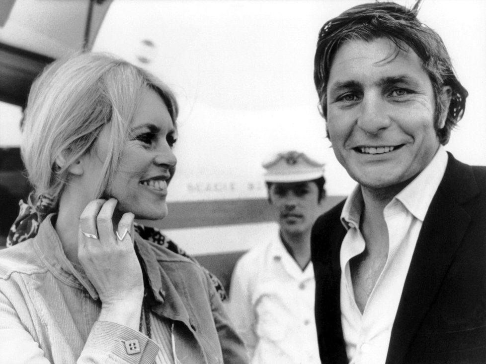 1966 - S exmanželkou Brigitte Bardot.