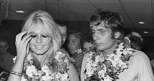 Gunter Sachs s Bridgett Bardot při příjezdu na Tahiti