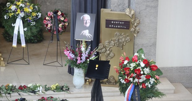 Pohřeb Gustava Oplustila