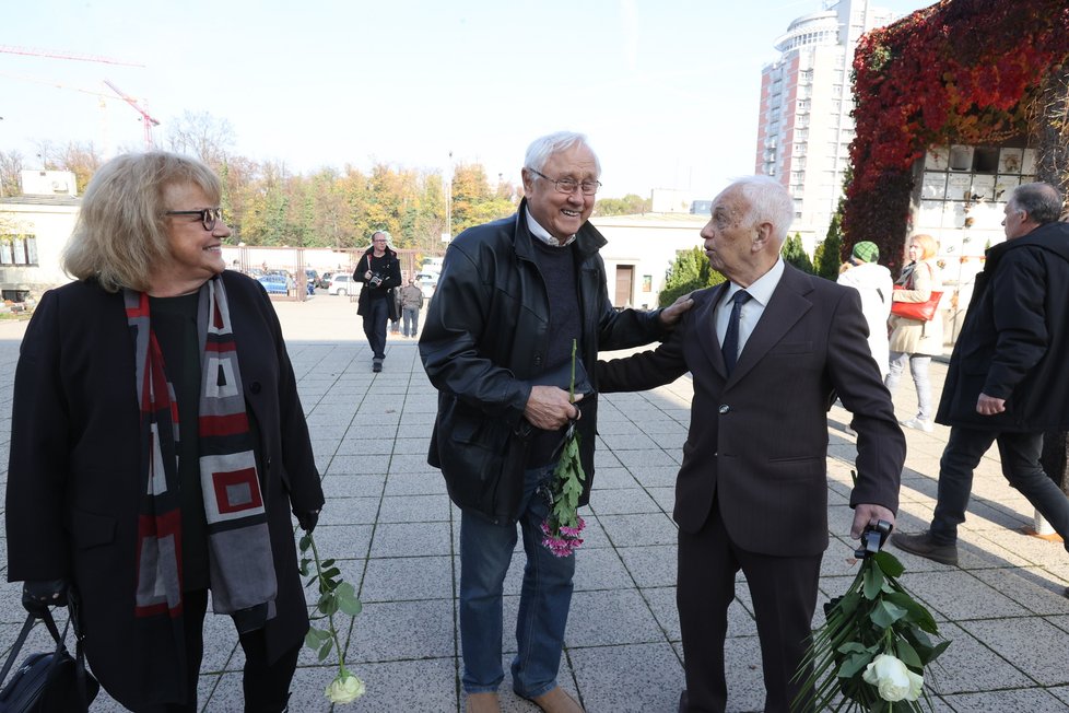 Pohřeb Gustava Oplustila - Jaroslav Satoranský a Iva Hüttnerová