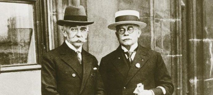 Osudové přátelství, které Čechovi změnilo život. Vlevo Coubertin, vpravo Čech Guth-Jarkovský.