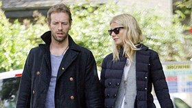 Gwyneth Paltrow se s manželem Chrisem Martinem na veřejnosti objevuje jen velmi málo. Nevyhnuli se tak spekulacím o manželské krizi.