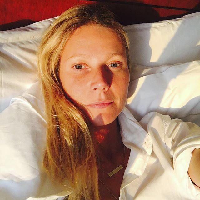 Herečka Gwyneth Paltrow se po ránu vyfotila nenalíčená.