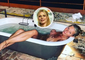 Gwyneth Paltrowová slaví narozeniny nahá ve vaně.