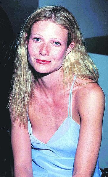 1999 Takhle vypadala Gwyneth ve 27 letech.