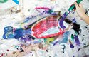 Gyotaku má více forem, v té moderní se ryba potírá různými barvami