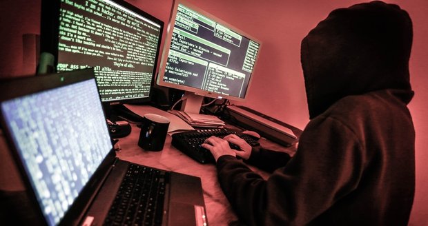 Na rakouský parlament, letiště i úřady útočil turecký hacker. Kvůli nepřátelství