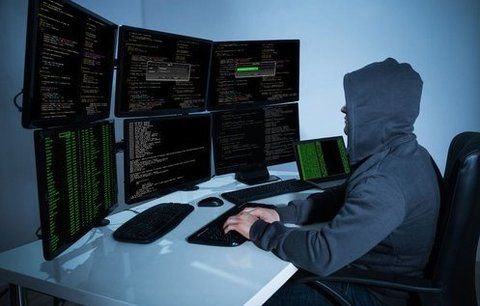 Hackeři zaútočili na plastickou chirurgii: Ukradli intimní fotky a chtěli výkupné