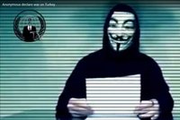 Anonymous vyhlásili Turecku válku: Přestaňte podporovat ISIS, my neodpouštíme