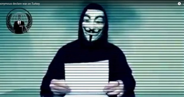 Anonymous vyhlásili Turecku válku: Přestaňte podporovat ISIS, my neodpouštíme