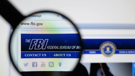 Hackeři zveřejnili data desítek tisíc zaměstnanců FBI.
