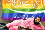 Hackeři zaplavili účty džihádistů homosexuální tematikou.