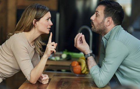 Vědci mají jasno: Páry, které se hádají, mají větší šanci na trvalý vztah