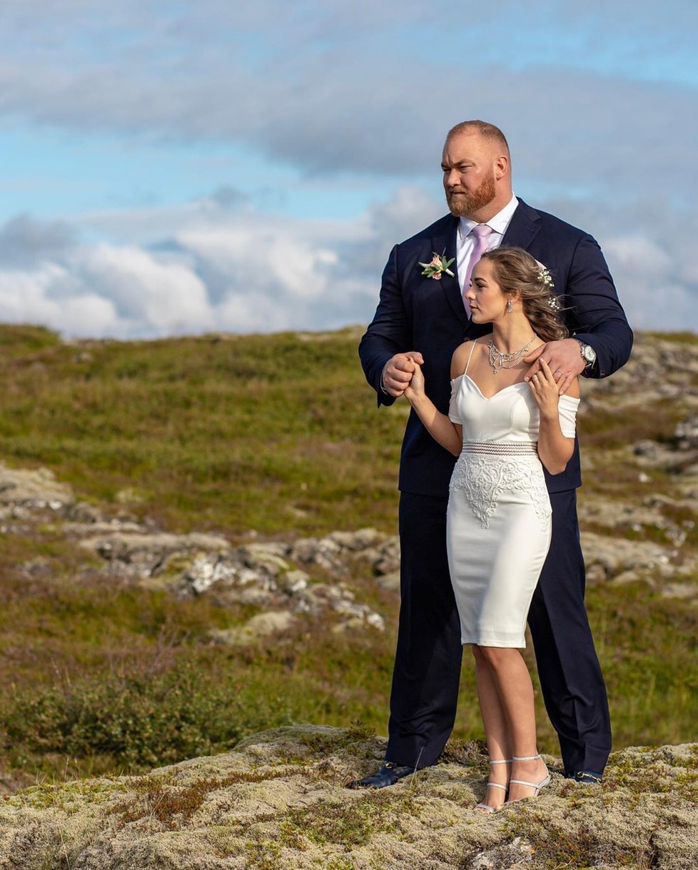 Hafþór Júlíus Björnsson ve svůj svatební den