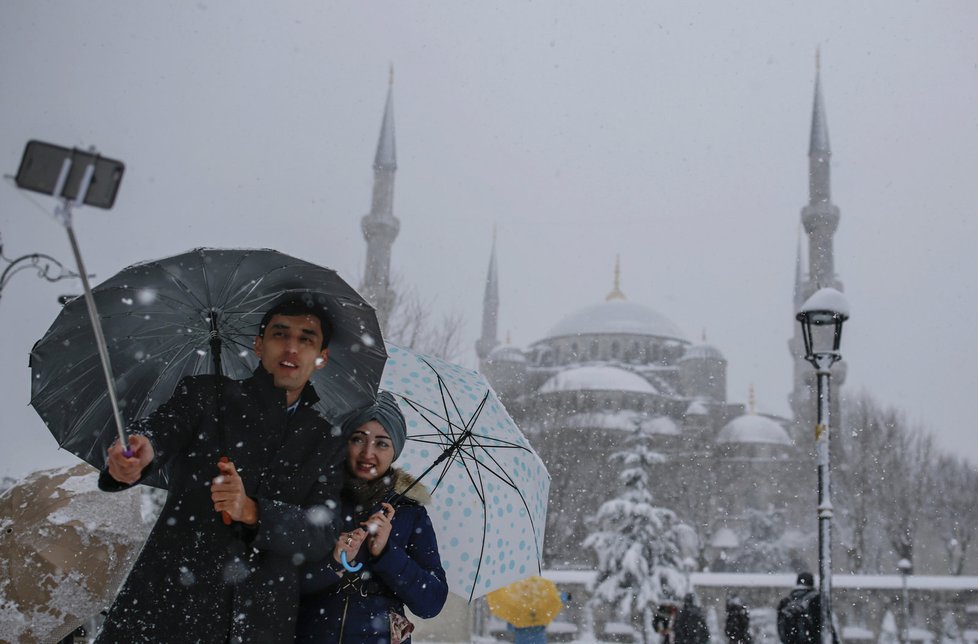 Zasněžená istanbulská atrakce, chrám Hagia Sofia