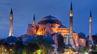 Muslimové v Istanbulu chtějí z chrámu Hagia Sofia udělat mešitu