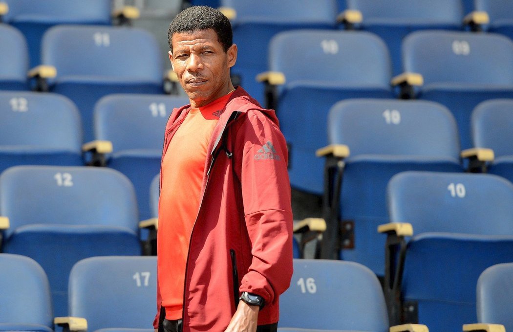 *1973, Haile Gebrselassie: Vytrvalostní běžec z etiopie se zapsal do historie vítězstvími na mnoha distancích od 1 500 metrů po maraton. Vícenásobný mistr světa a olympijský vítěz překonal v průběhu své kariéry 27 světových rekordů