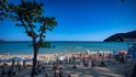 Hainan láká české turisty na tropické pláže, velké hotelové resorty i dostupnější ceny. Čínský ostrov zároveň s pomocí státu buduje nové letecké spojení, turistickou infrastrukturu a cestu na evropský trh. Hainan láká české turisty na tropické pláže, velké hotelové resorty i dostupnější ceny. Čínský ostrov zároveň s pomocí státu buduje nové letecké spojení, turistickou infrastrukturu a cestu na evropský trh.